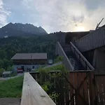 Terrasse Sur Les Aravis La Giettaz