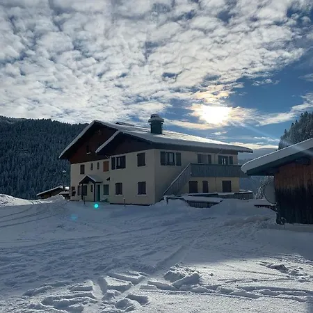 Terrasse Sur Les Aravis La Giettaz